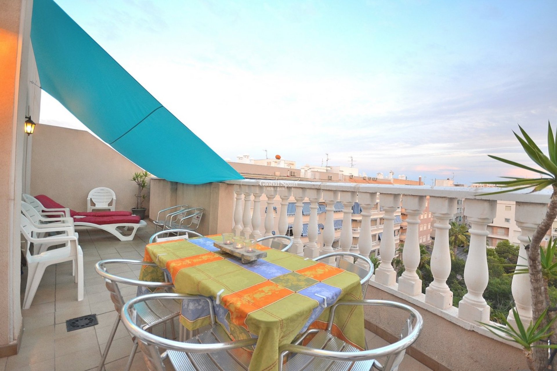 Wiederverkauf - PENTHOUSE -
TORREVIEJA - Playa del Cura