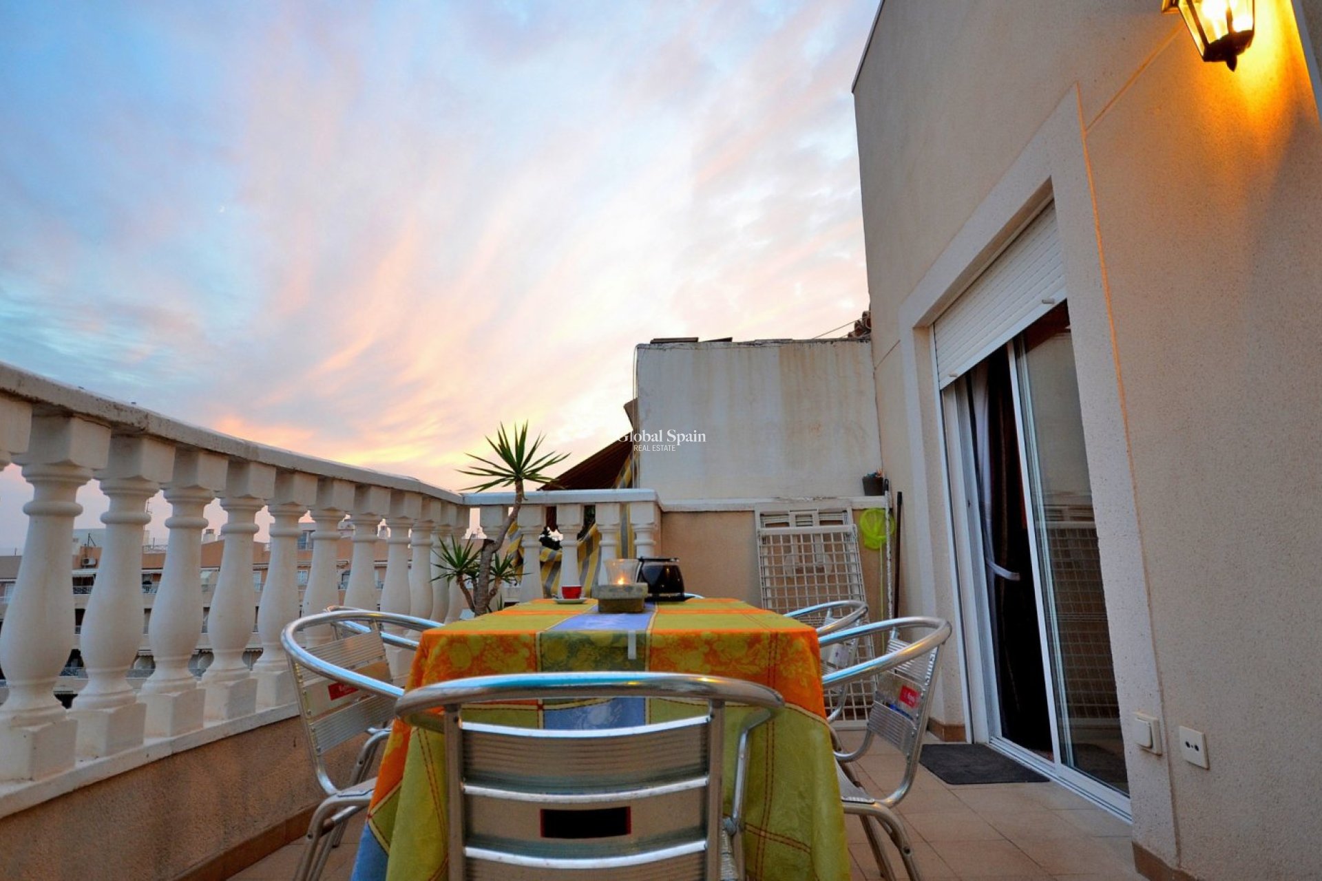 Wiederverkauf - PENTHOUSE -
TORREVIEJA - Playa del Cura