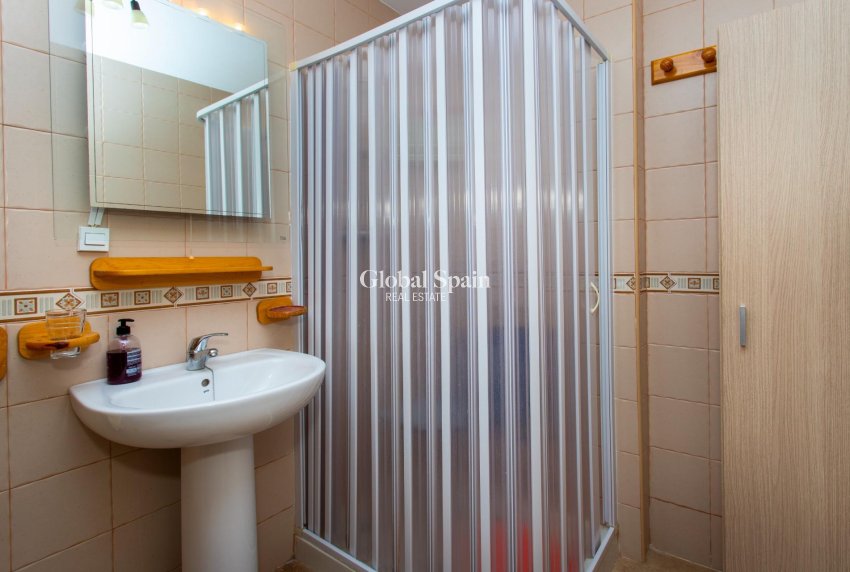 Wiederverkauf - PENTHOUSE -
TORREVIEJA - Playa del Cura