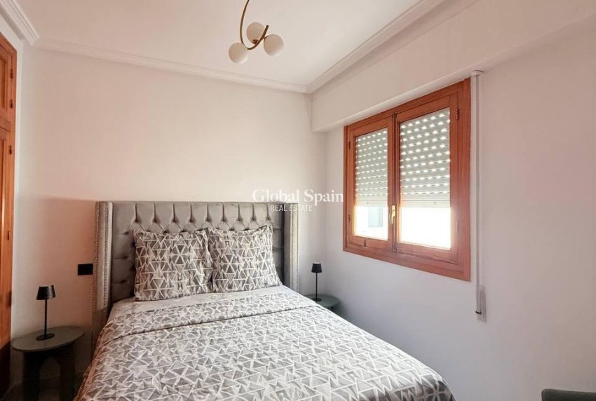 Wiederverkauf - PENTHOUSE -
TORREVIEJA - Playa del Cura