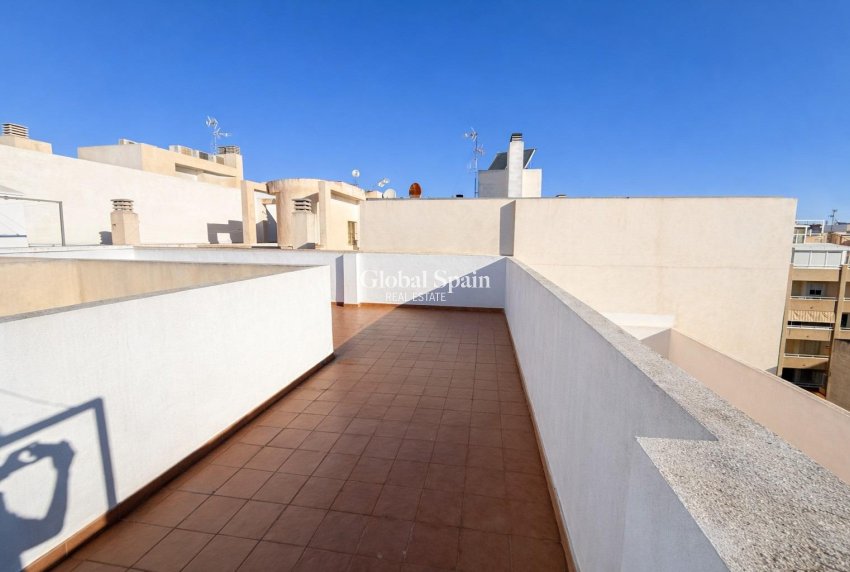 Wiederverkauf - PENTHOUSE -
TORREVIEJA - Playa del cura