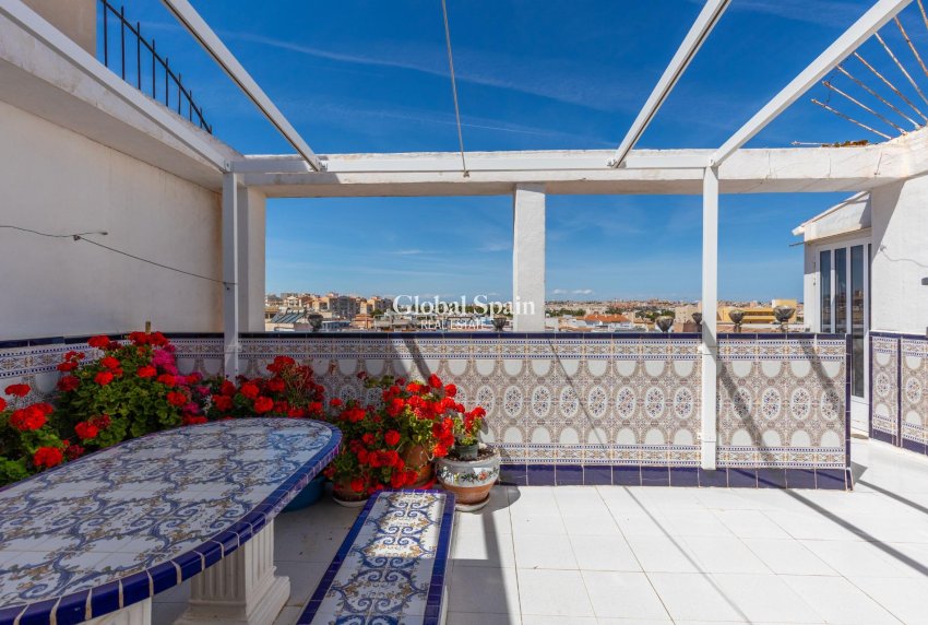 Wiederverkauf - PENTHOUSE -
TORREVIEJA - Playa del cura