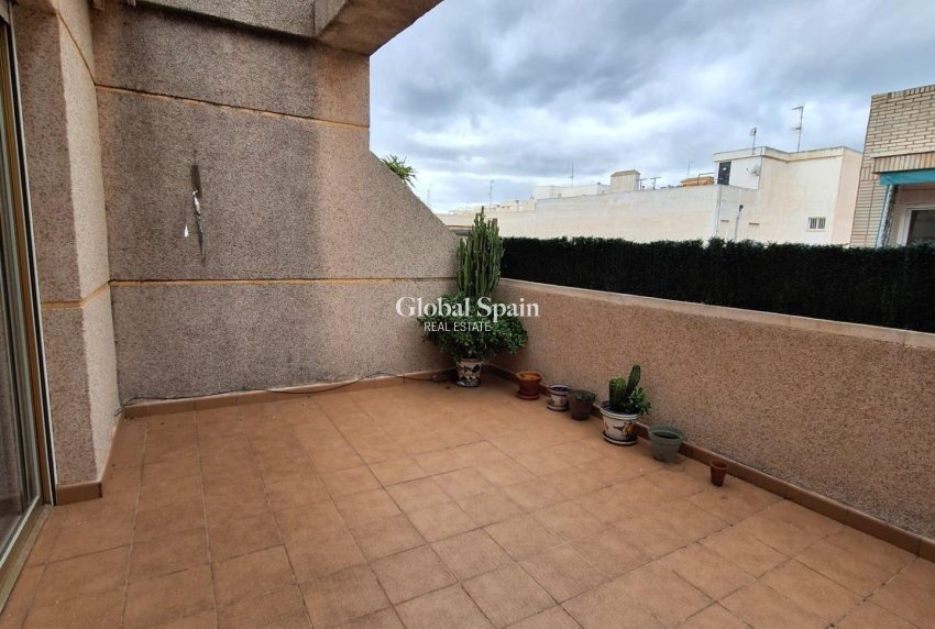 Wiederverkauf - PENTHOUSE -
TORREVIEJA - Playa del Cura