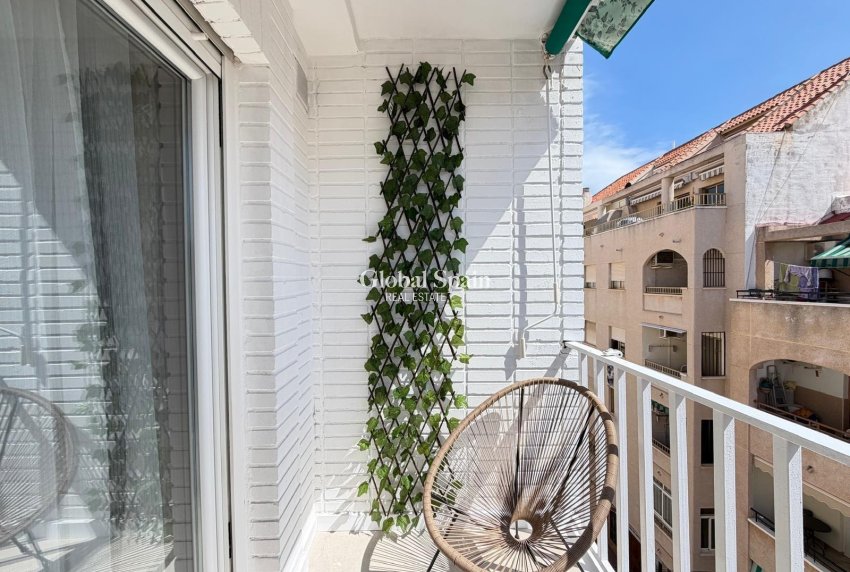 Wiederverkauf - PENTHOUSE -
TORREVIEJA - Playa del Cura