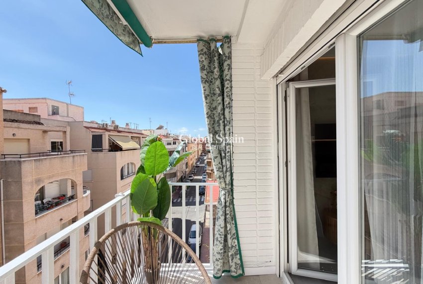 Wiederverkauf - PENTHOUSE -
TORREVIEJA - Playa del Cura