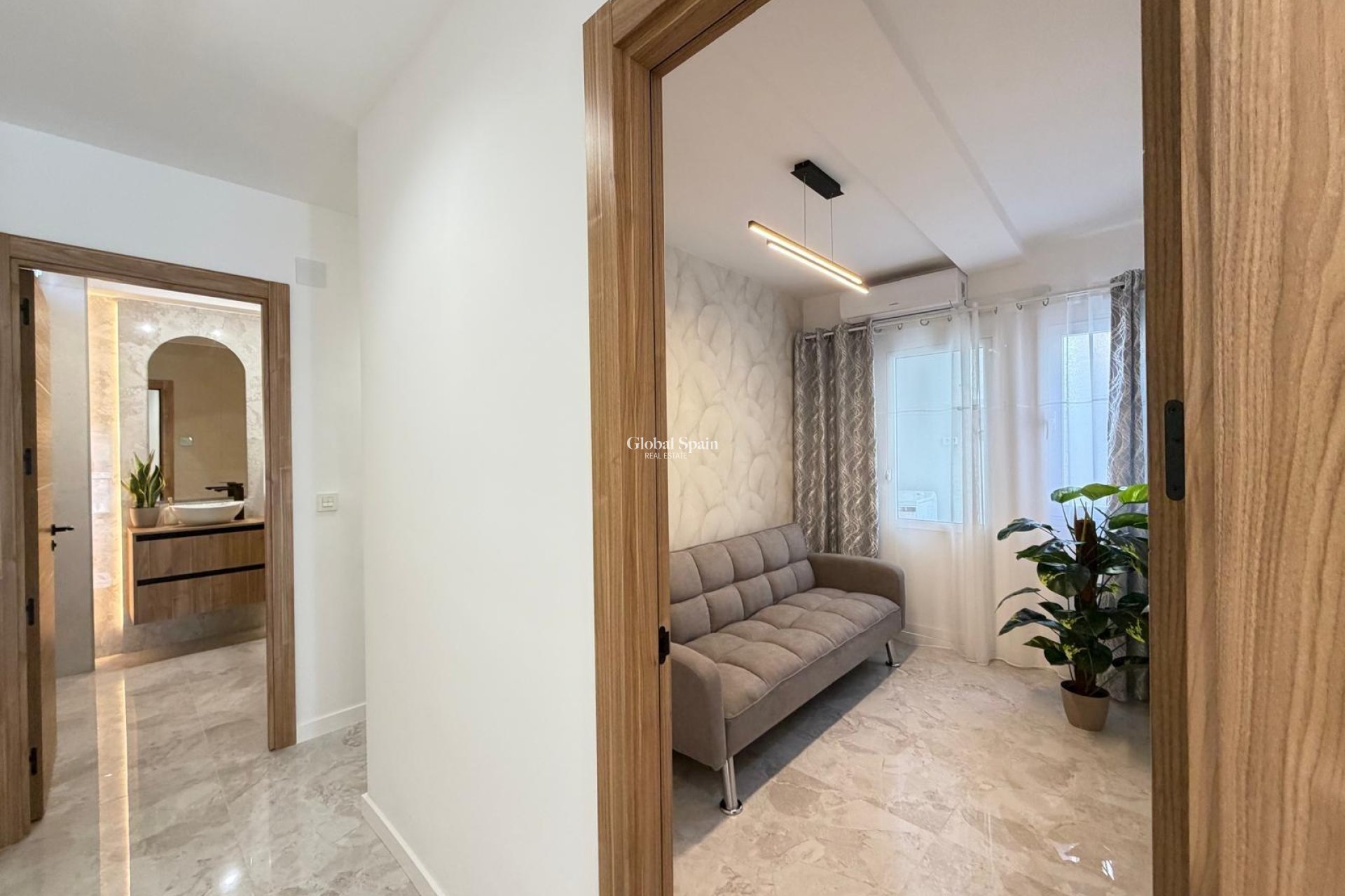 Wiederverkauf - PENTHOUSE -
TORREVIEJA - Playa del Cura
