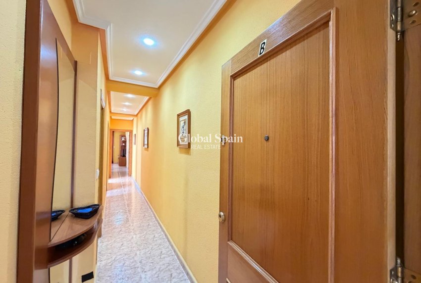 Wiederverkauf - PENTHOUSE -
TORREVIEJA - Playa del Cura
