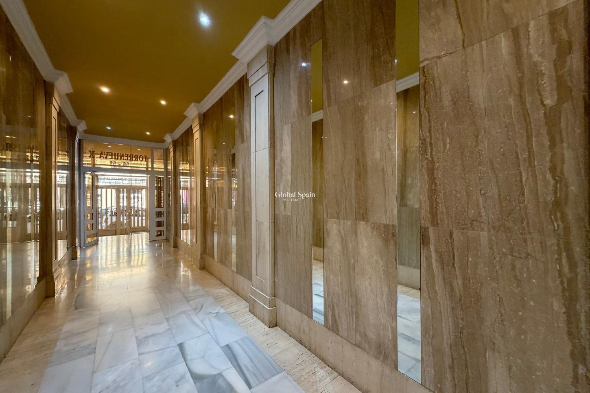 Wiederverkauf - PENTHOUSE -
TORREVIEJA - Playa del Cura