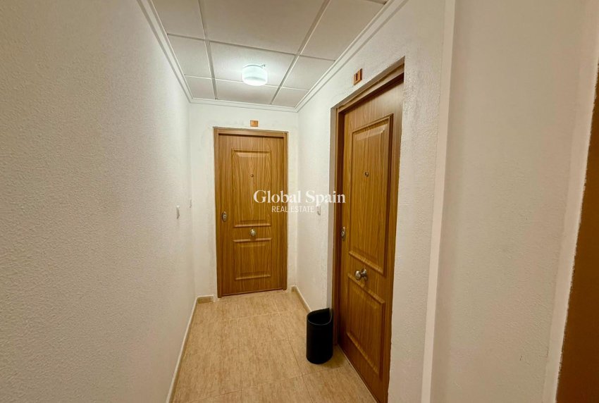 Wiederverkauf - PENTHOUSE -
TORREVIEJA - Playa del Cura