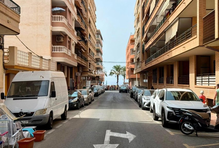 Wiederverkauf - PENTHOUSE -
TORREVIEJA - Playa del Cura