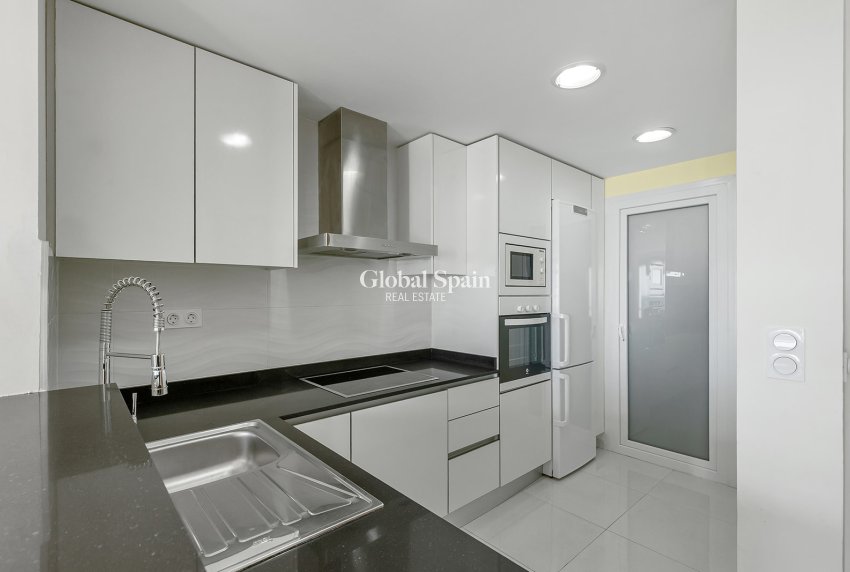 Wiederverkauf - PENTHOUSE -
TORREVIEJA - Punta Prima