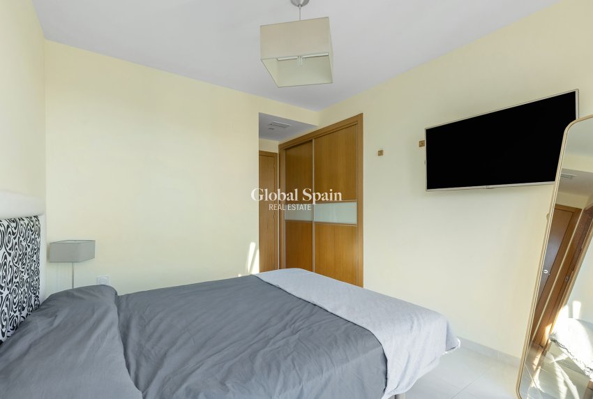 Wiederverkauf - PENTHOUSE -
TORREVIEJA - Punta Prima