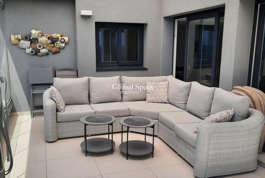 Wiederverkauf - PENTHOUSE -
TORREVIEJA - Punta Prima