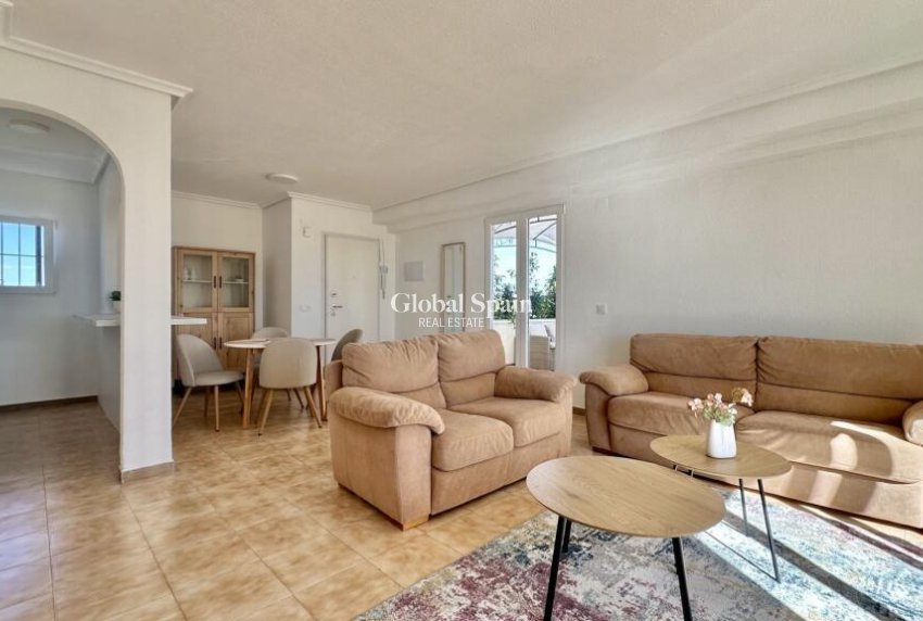 Wiederverkauf - PENTHOUSE -
TORREVIEJA - Punta Prima