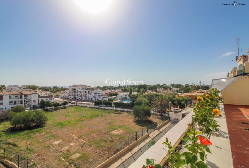 Wiederverkauf - PENTHOUSE -
TORREVIEJA - Punta Prima