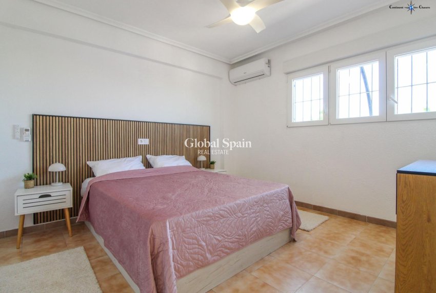Wiederverkauf - PENTHOUSE -
TORREVIEJA - Punta Prima