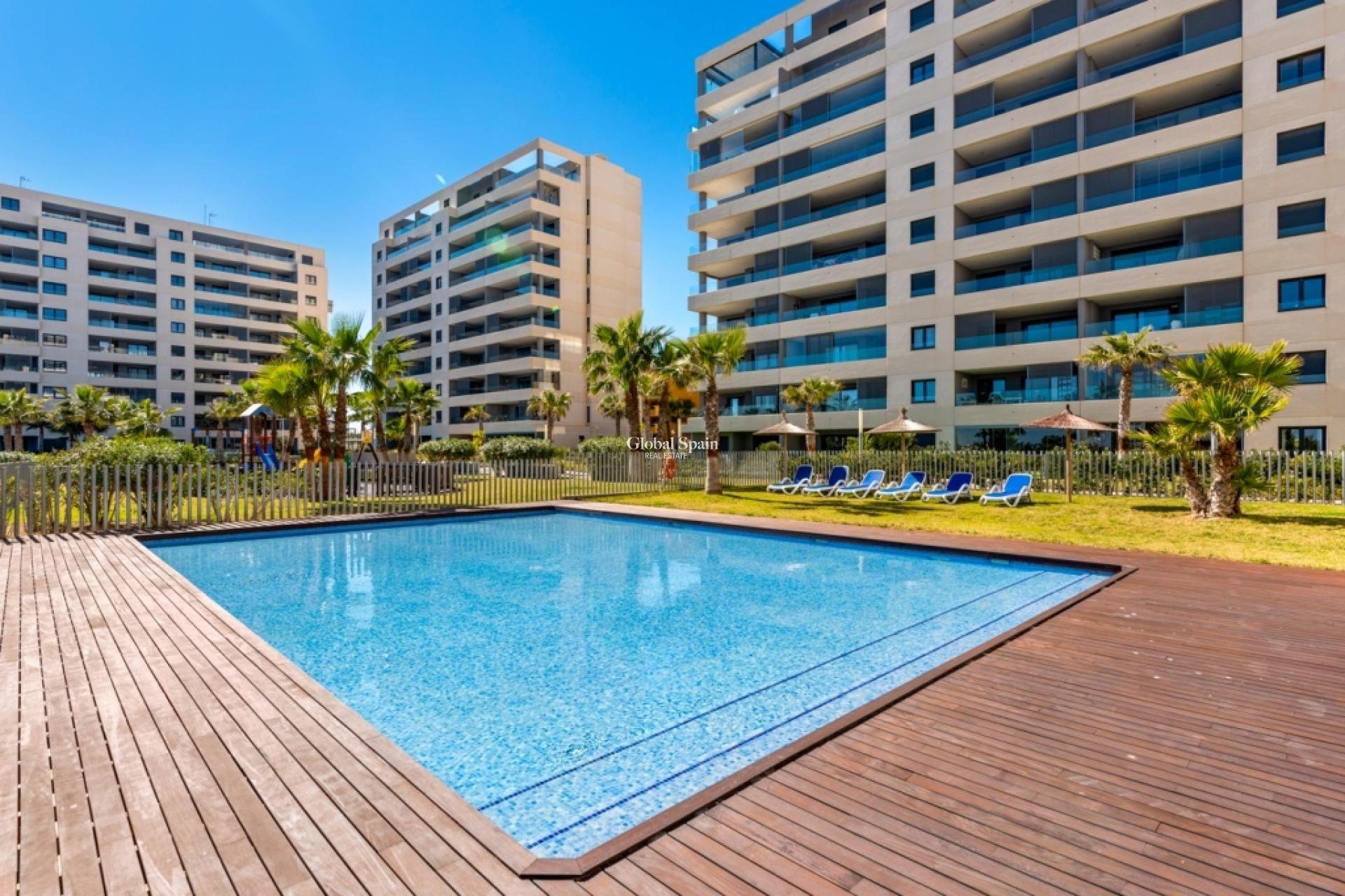 Wiederverkauf - PENTHOUSE -
TORREVIEJA - Punta Prima