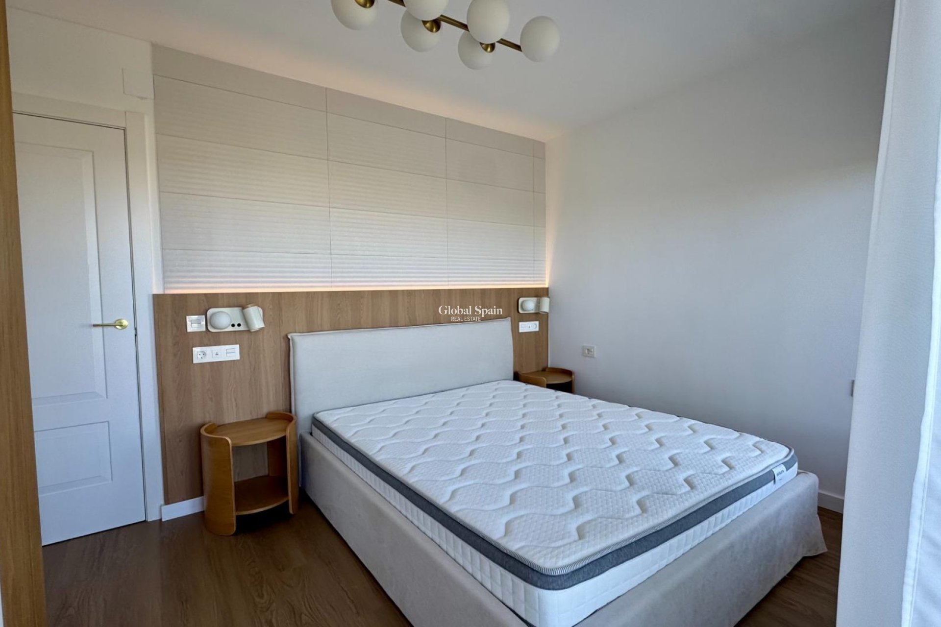 Wiederverkauf - PENTHOUSE -
TORREVIEJA - Punta Prima