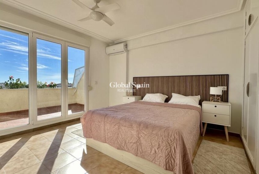 Wiederverkauf - PENTHOUSE -
TORREVIEJA - Punta Prima