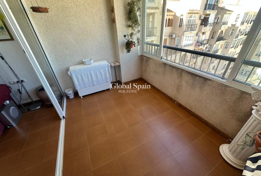 Wiederverkauf - PENTHOUSE -
TORREVIEJA - Torre la mata