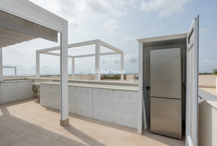 Wiederverkauf - PENTHOUSE -
VILLAMARTÍN - Costa Blanca