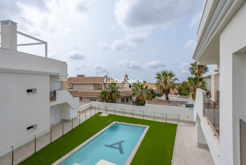 Wiederverkauf - PENTHOUSE -
VILLAMARTÍN - Costa Blanca