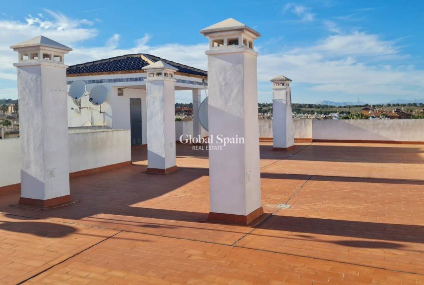 Wiederverkauf - PENTHOUSE -
VILLAMARTÍN - Costa Blanca