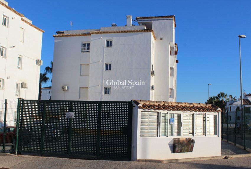 Wiederverkauf - PENTHOUSE -
VILLAMARTÍN - Costa Blanca
