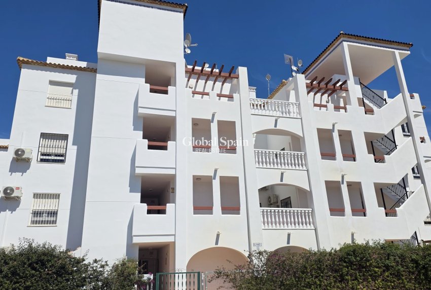 Wiederverkauf - PENTHOUSE -
VILLAMARTÍN - Costa Blanca