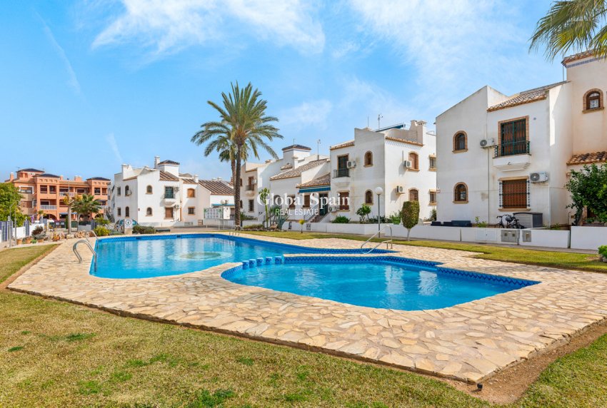 Wiederverkauf - PENTHOUSE -
VILLAMARTÍN - Costa Blanca