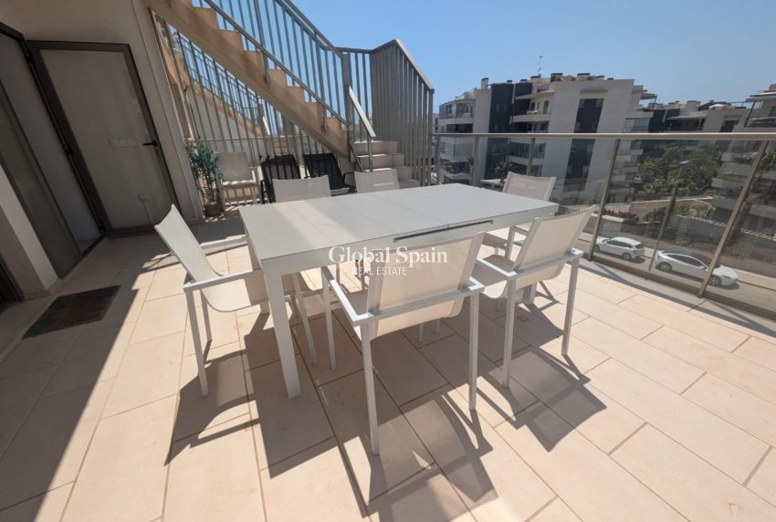 Wiederverkauf - PENTHOUSE -
VILLAMARTÍN - Costa Blanca