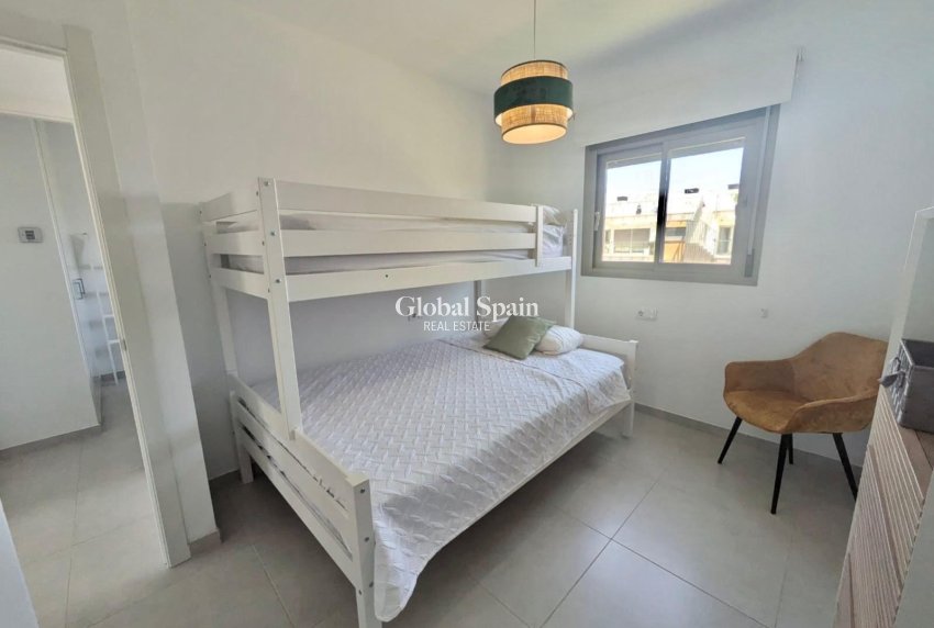 Wiederverkauf - PENTHOUSE -
VILLAMARTÍN - Costa Blanca