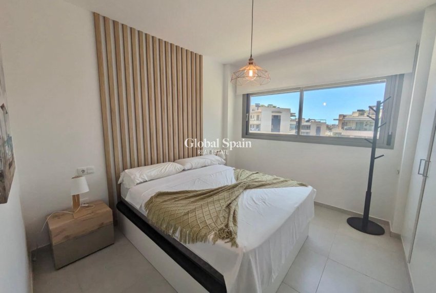 Wiederverkauf - PENTHOUSE -
VILLAMARTÍN - Costa Blanca