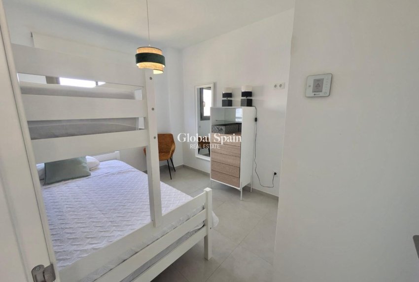 Wiederverkauf - PENTHOUSE -
VILLAMARTÍN - Costa Blanca
