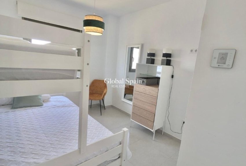 Wiederverkauf - PENTHOUSE -
VILLAMARTÍN - Costa Blanca