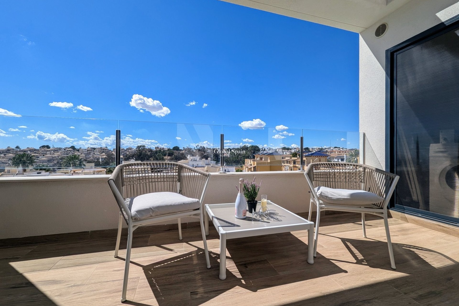 Wiederverkauf - PENTHOUSE -
VILLAMARTÍN - Costa Blanca