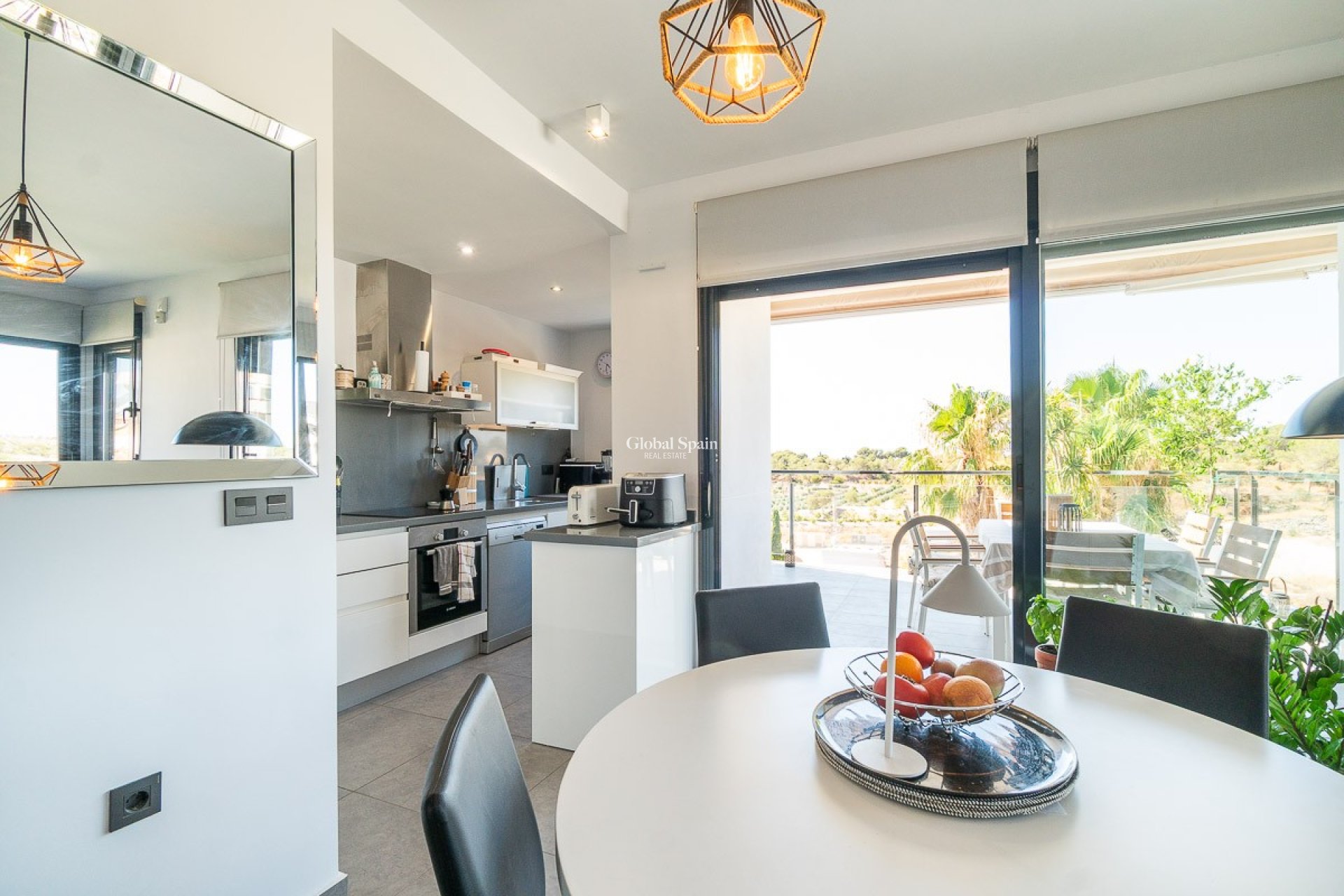 Wiederverkauf - PENTHOUSE -
VILLAMARTÍN - Costa Blanca