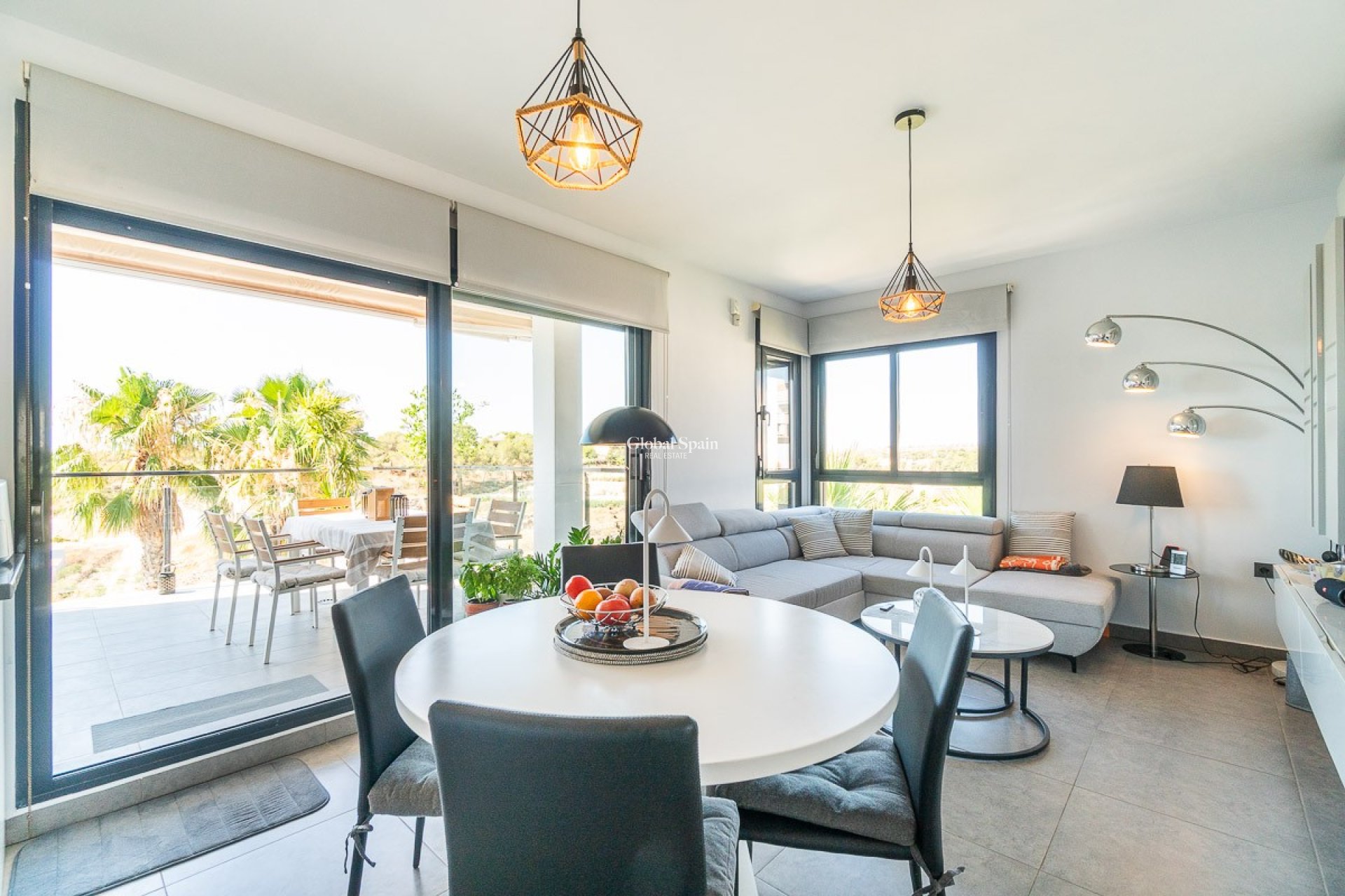 Wiederverkauf - PENTHOUSE -
VILLAMARTÍN - Costa Blanca