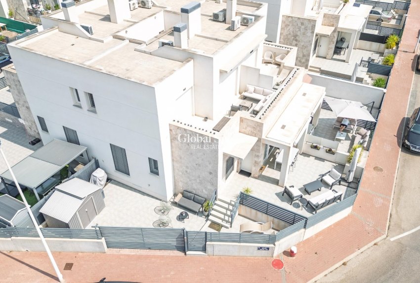 Wiederverkauf - Quad-Haus -
TORREVIEJA - Aguas Nuevas