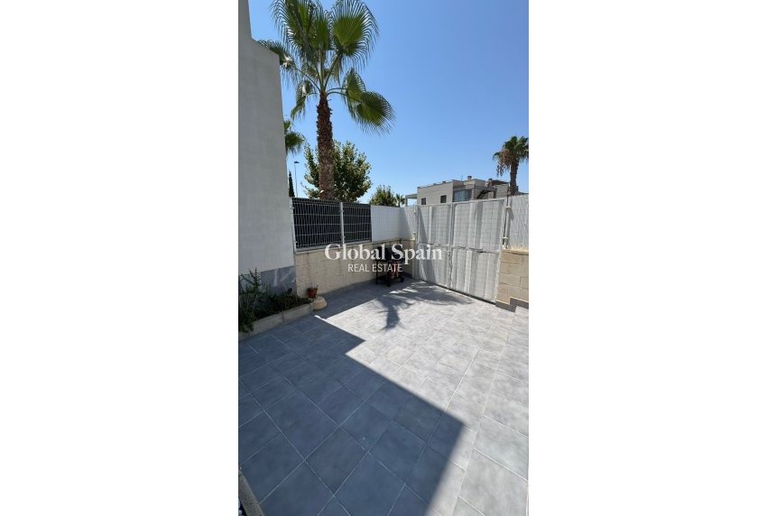 Wiederverkauf - Reihenhaus -
TORREVIEJA - Costa Blanca Sur