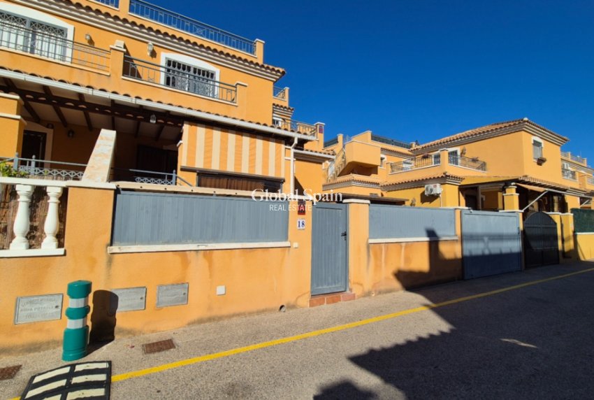 Wiederverkauf - Reihenhaus -
TORREVIEJA - Costa Blanca Sur