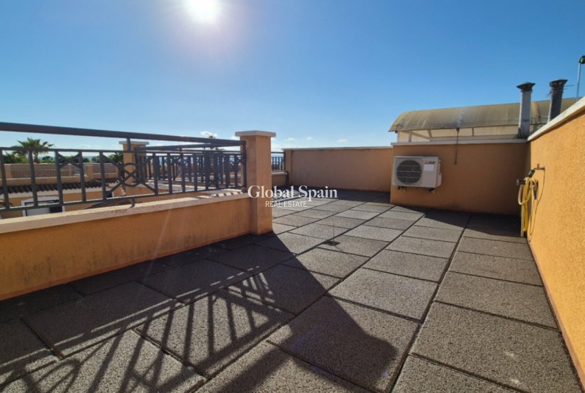 Wiederverkauf - Reihenhaus -
TORREVIEJA - Costa Blanca Sur