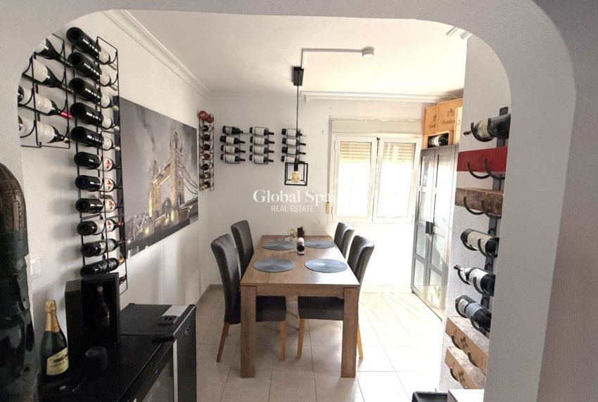 Wiederverkauf - Reihenhaus -
TORREVIEJA - Costa Blanca Sur