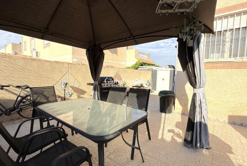 Wiederverkauf - Reihenhaus -
TORREVIEJA - Costa Blanca Sur