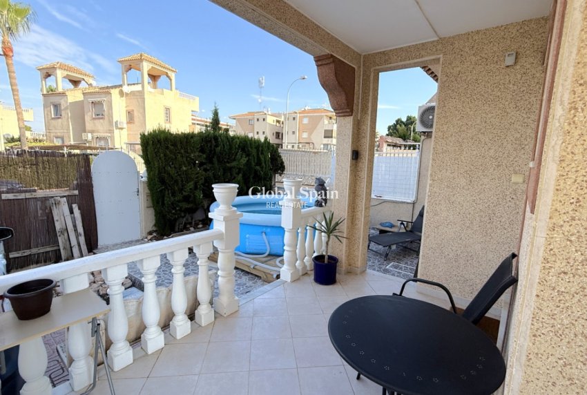 Wiederverkauf - Reihenhaus -
TORREVIEJA - Costa Blanca Sur