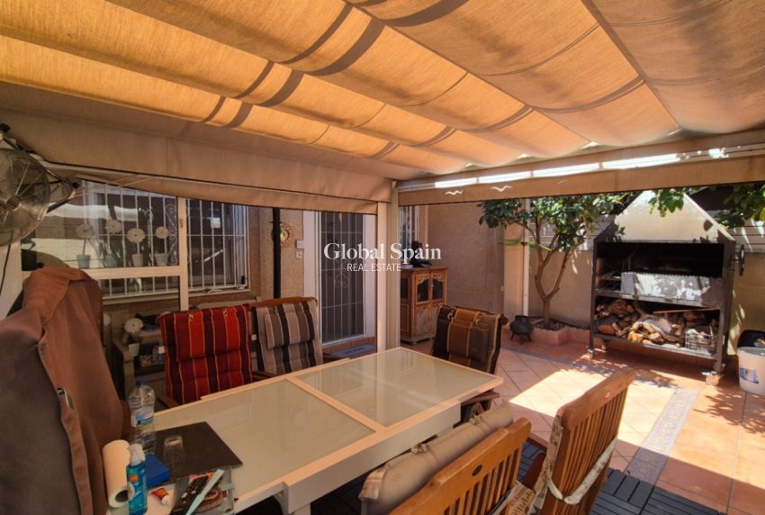 Wiederverkauf - Stadthaus -
TORREVIEJA - Costa Blanca Sur