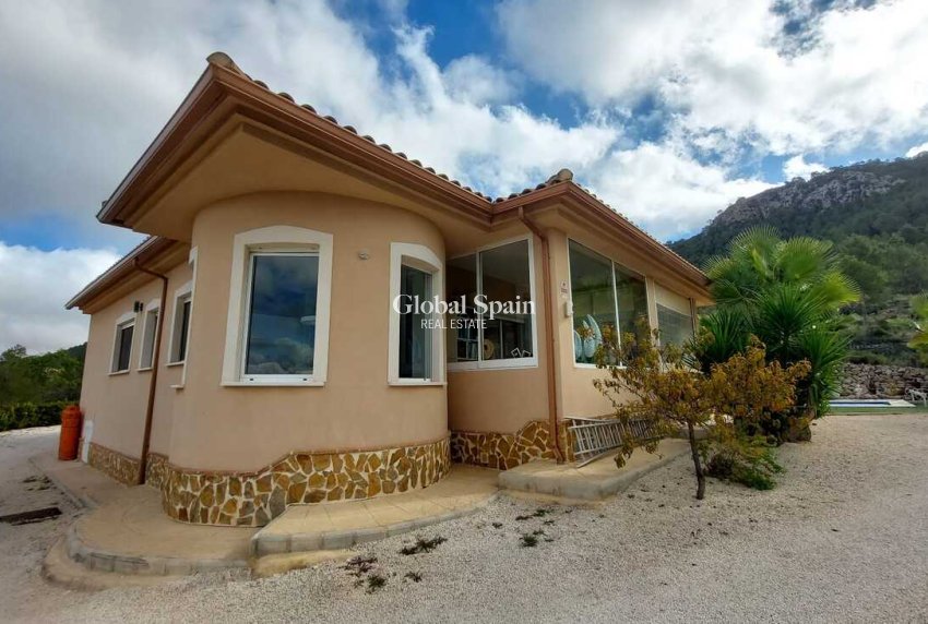 Wiederverkauf - VILLA -
ABANILLA - La Zarza