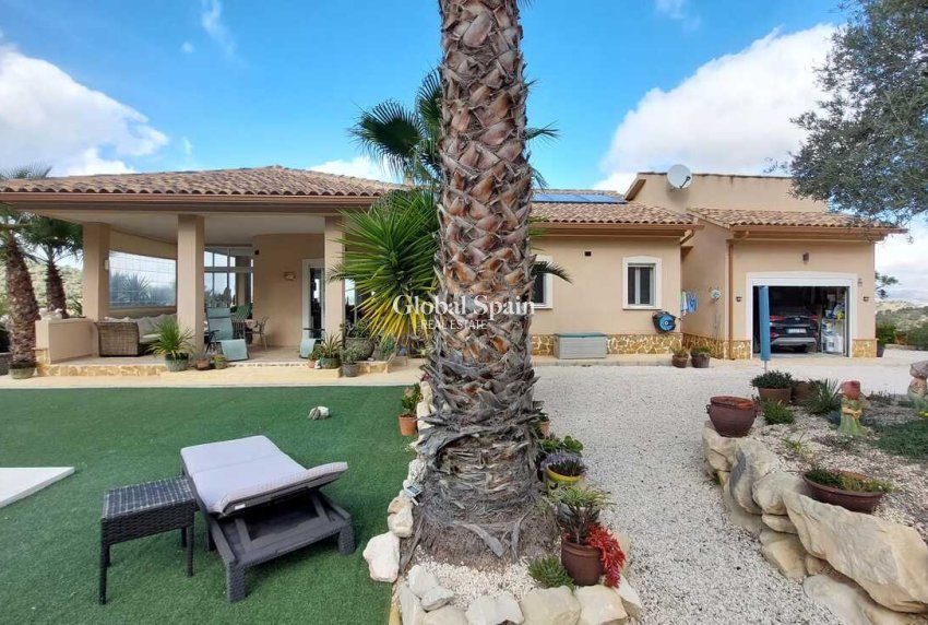 Wiederverkauf - VILLA -
ABANILLA - La Zarza