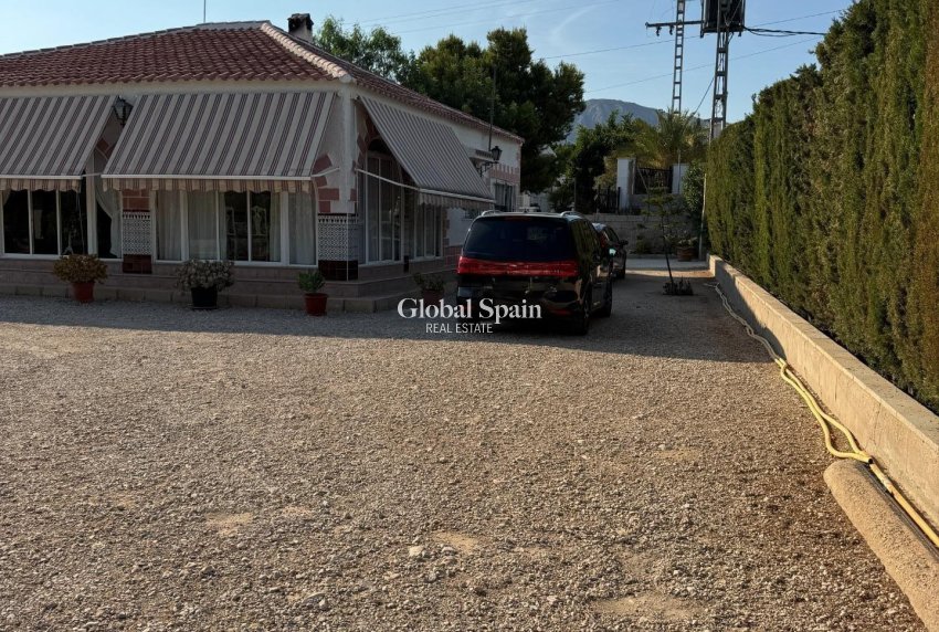 Wiederverkauf - VILLA -
ALBATERA - Partida Lomas