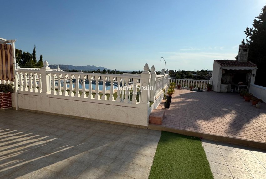 Wiederverkauf - VILLA -
ALBATERA - Partida Lomas